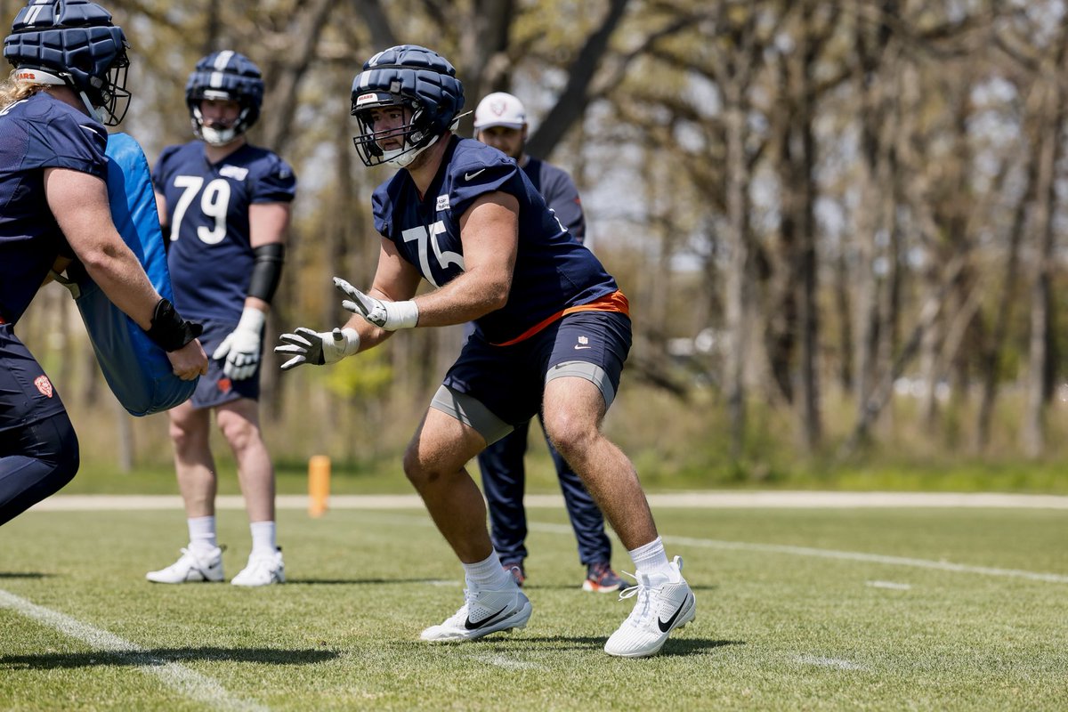 Next Level work for <a href="/OzzyTrapilo/">Ozzy Trapilo</a> 

📸 Credit: <a href="/ChicagoBears/">Chicago Bears</a> 
#NFL #nextlevel #bears