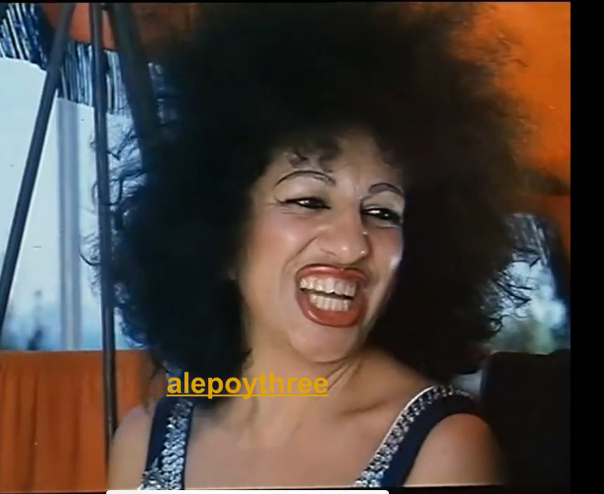 Jen__Dash's tweet image. Η Μαιρυλιν όταν γελάει είναι ίδια η γυναικάρα απτο Κιλκίς #MasterChefGR