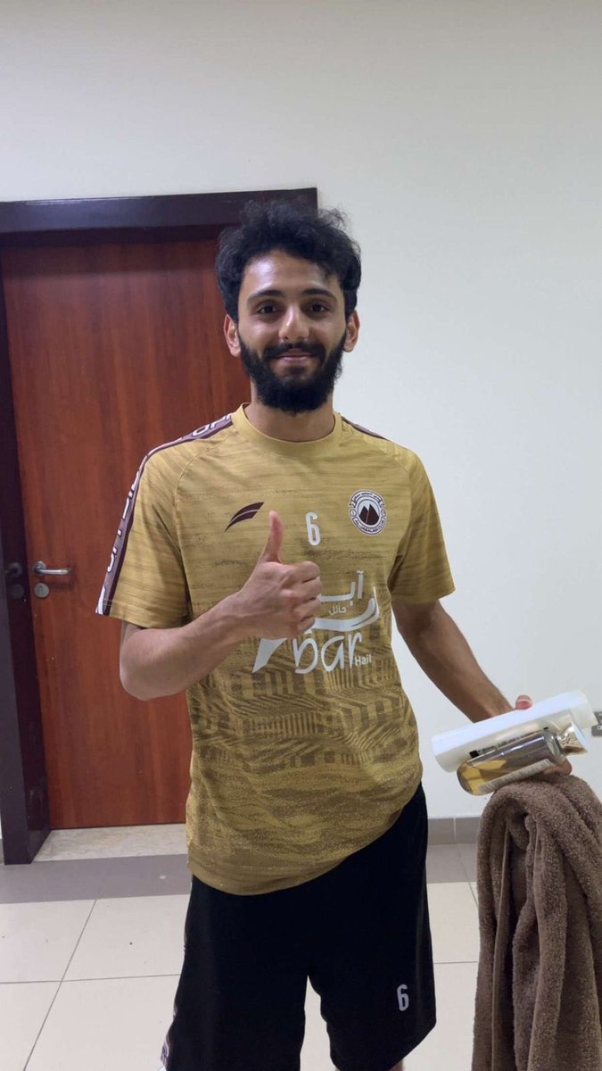 اليوم ما شاهدته بروح لاعبي الجبلين بالتدريبات واعضاء الادارة عاليه بالتفائل بالله اولاً ثم بوزير الرياضة بكل مايخدم رياضتنا بقبول الاستئناف واستمرار  #الجبلين للانجازات ومايقدمه مسئولي النادي من تضحيات للرقي بالرياضة السعودية والمنافسه الشريفه🙏