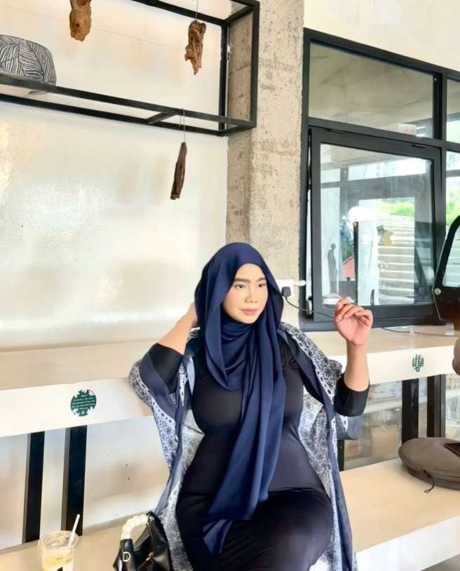 koleksi awek tudung² (@gurlhijab) on Twitter photo 