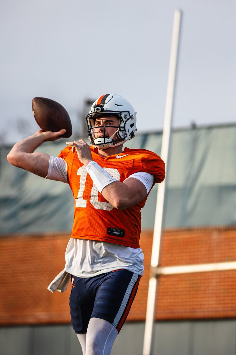 jteigland's tweet photo. Excited to have @DanielKaelin5 joining us this Sunday for Day 2 of Camp! https://t.co/o2Kbhb1kn9