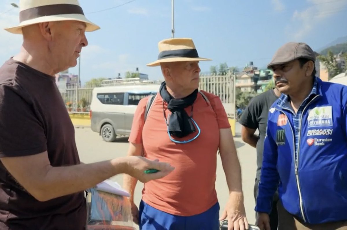 MrPaulRobinson's tweet image. I wouldn't mind, but this bloke has nothing whatsoever to do with the bus service #raceacrosstheworld