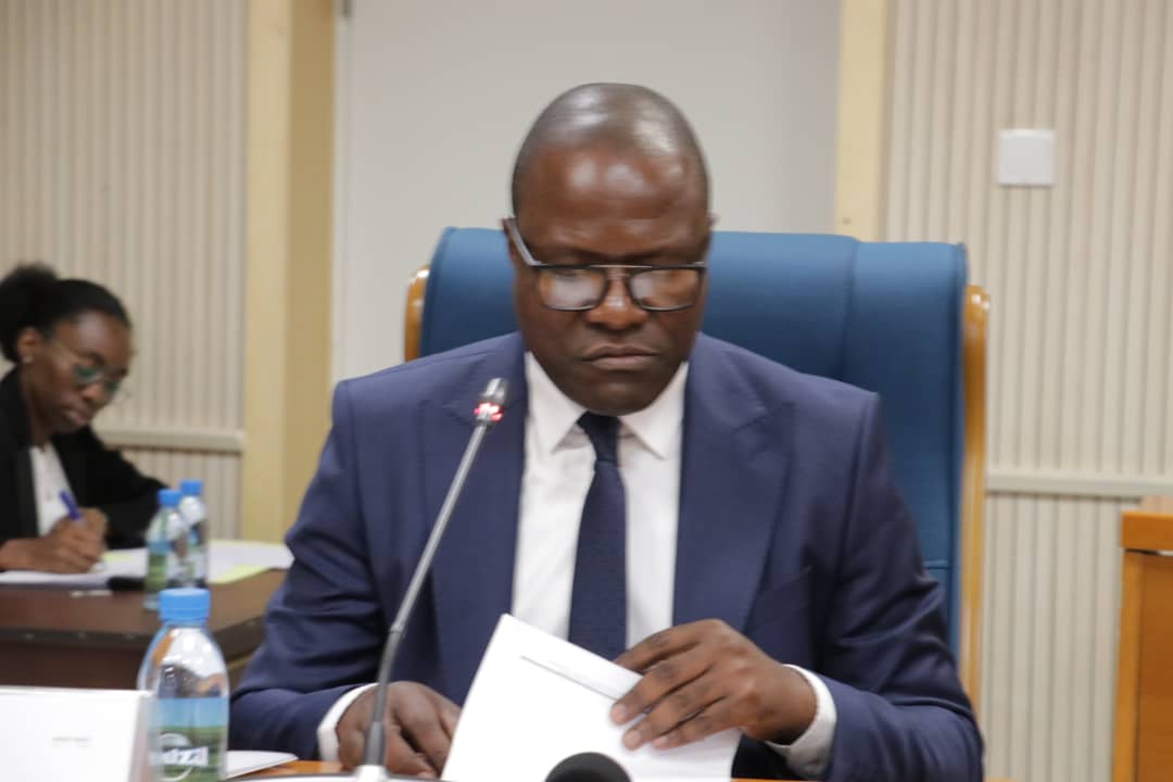 𝐓𝐫𝐚𝐯𝐚𝐮𝐱 🇬🇦| Selon le ministre de l'Enseignement supérieur et de la recherche scientifique, Simplice Désiré Mamboula, la création des universités hors de Libreville vise à accroître l'attractivité des localités de l'intérieur du Pays.