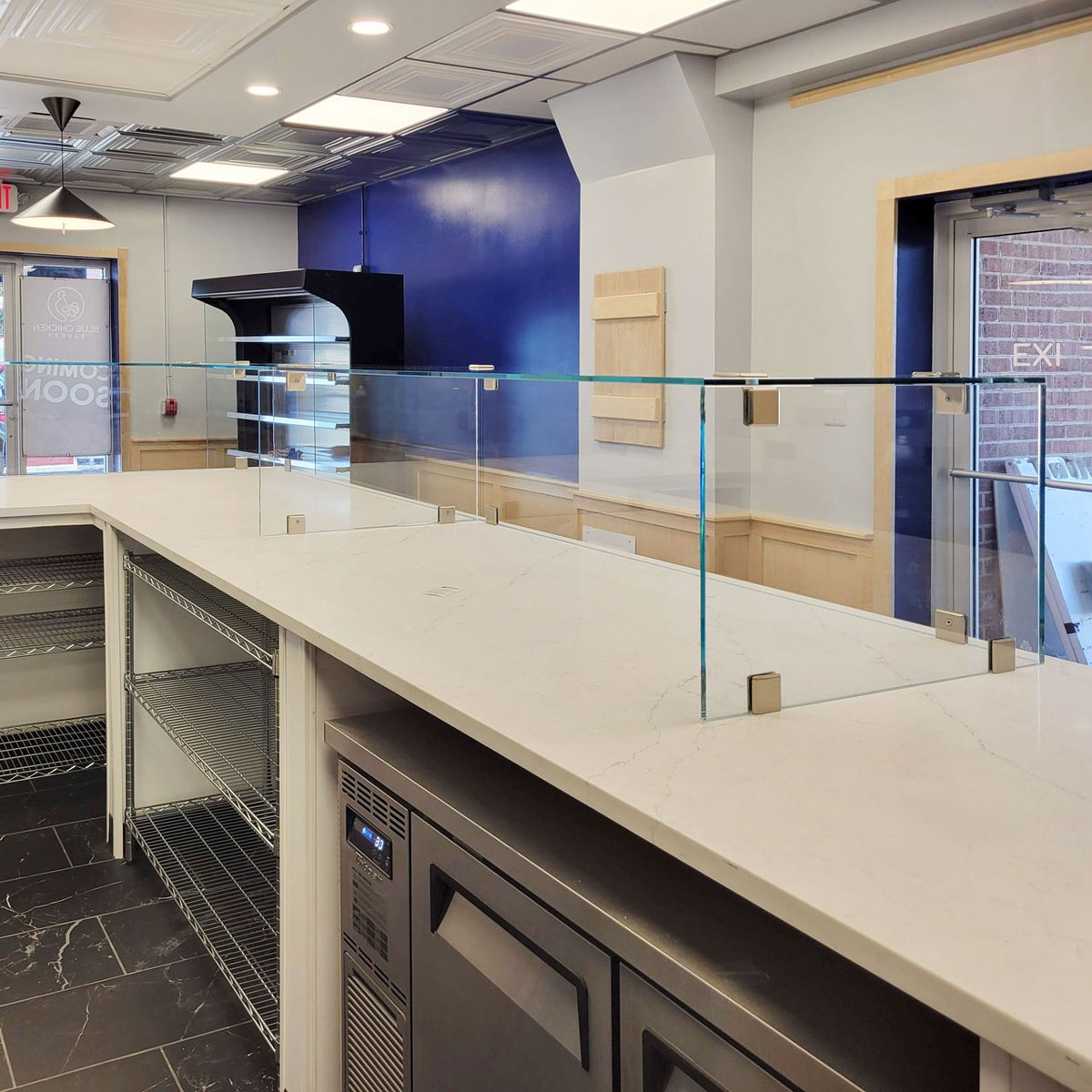 abcglassinc's tweet image. Protect your space with custom glass sneeze guards from ABC Glass and Mirror! Sleek, durable, and made to fit your layout—perfect for restaurants, offices, and retail. Safety meets style. 🛡️🧼 #SneezeGuards #CustomGlass #SafetySolutions #ABCGlass