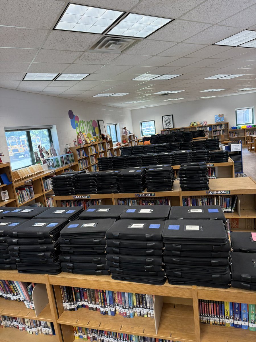Natcher Library (@natcherlibrary) on Twitter photo Chromebook Collection Day! After closing 451 tech repair work orders this school year they are all packed up for the summer! โ๏ธ ๐ป ๐ ๏ธ <a href="/NatcherElem/">Natcher Elementary</a> Chromebook Collection Day! After closing 451 tech repair work orders this school year they are all packed up for the summer! โ๏ธ ๐ป ๐ ๏ธ <a href="/NatcherElem/">Natcher Elementary</a>