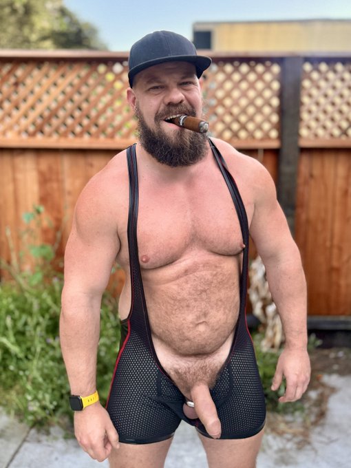 Watch WildCuddler 🔜 Folsom's leaked NSFW photo on TwXstars