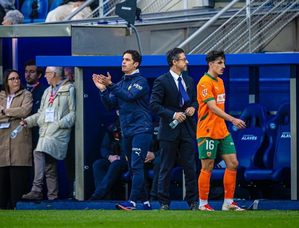 #AlavésValencia (1-0) 
<a href="/valenciacf/">Valencia CF</a> ⚽️⚪️⚫️
📸 <a href="/lazaroftherock/">Lázaro dela Peña</a>