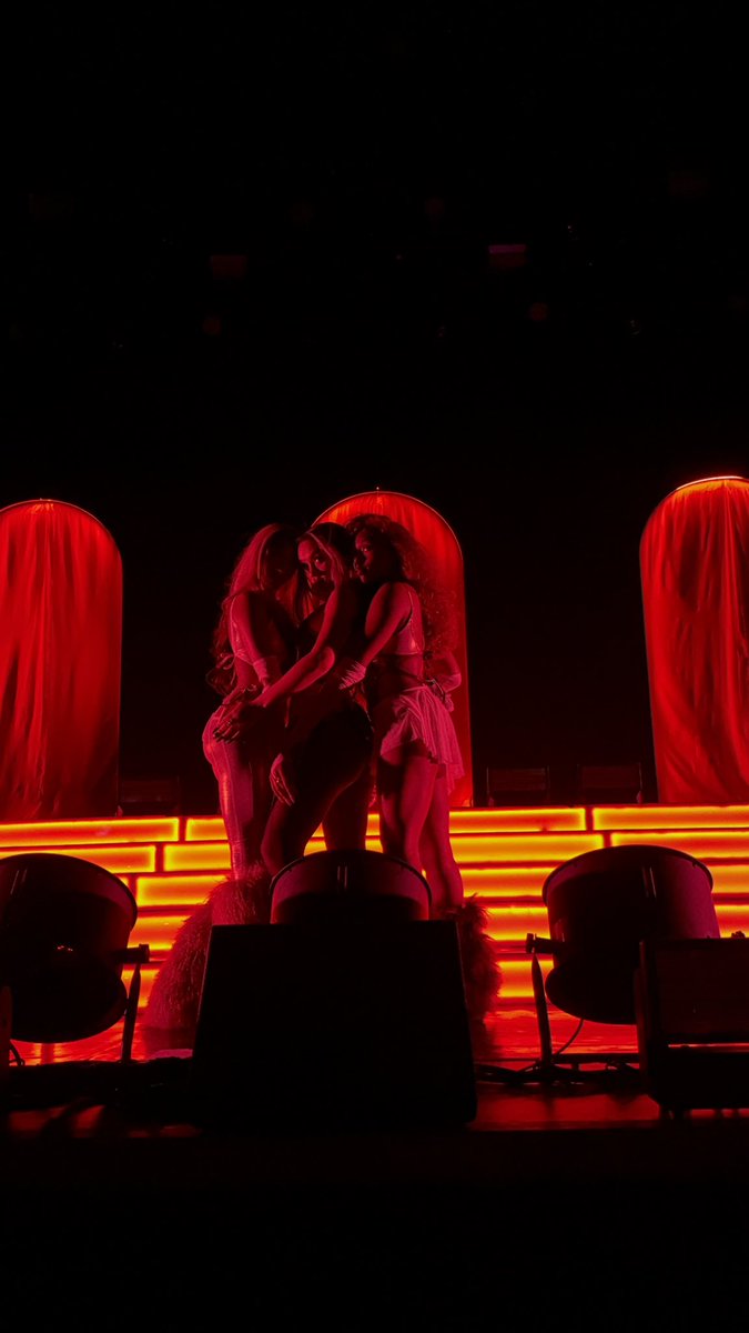 the fact that i got to see this in person and up close???