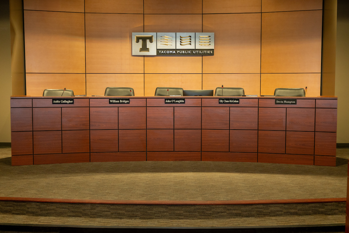 The Public Utility Board is meeting tonight at 6:30 p.m. These meetings are open to the public for public comment and televised live.

For information about this meeting, the agenda, supporting documents and the link to attend virtually, visit bit.ly/39kOvNs.