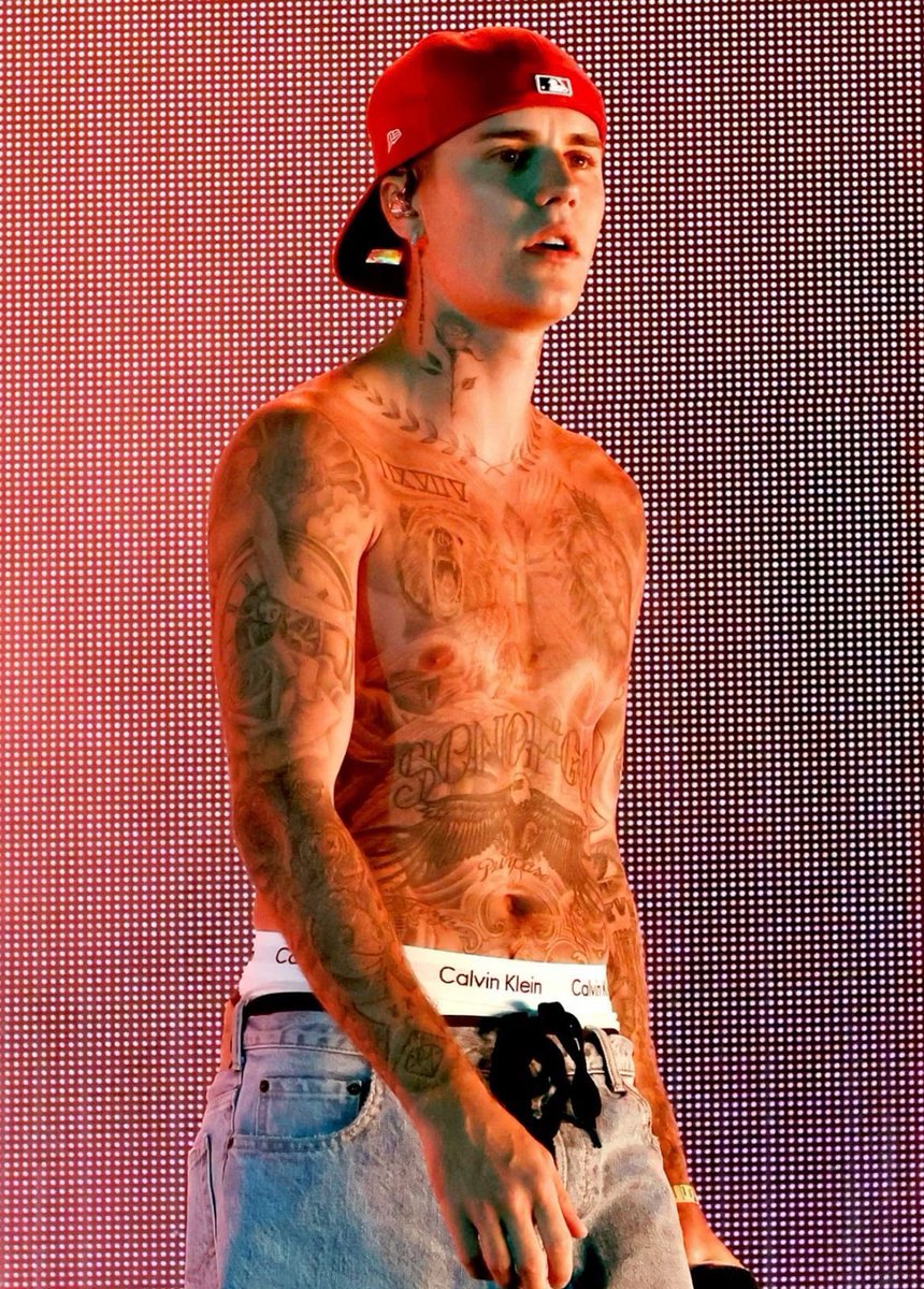 justin bieber gallery (@oneofthepop) on Twitter photo 