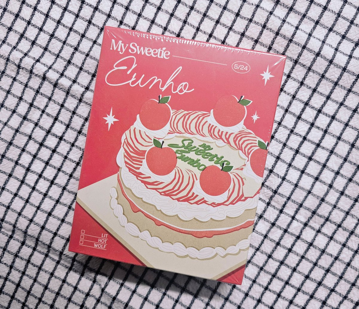 은호 생일 맞이 소소한 나눔
2024 은호 생킷 미개봉이에요

❤️플리계정만참여가능
🍓반택비제가부담
🐶5월 17일 오후에 당발할게요
🍎인용 or RT로 참여해주세요😻
🐺품고있던은호사진같이인용해주시면 
     더 좋겠어요(사심가득)

은호야 생일 진심으로 축하해