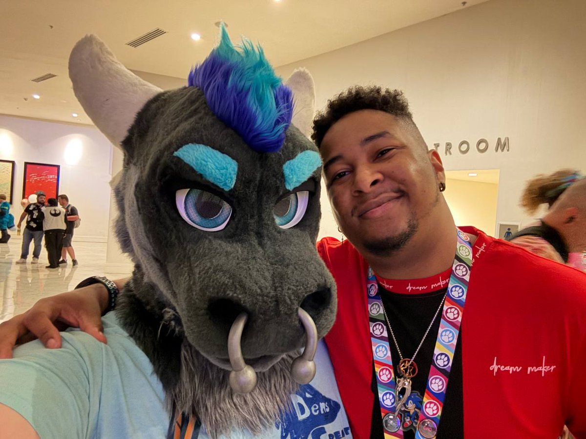 Next on the list are these adorable beans!!!
Zharr J Wolf, Teal, <a href="/Ziekefox/">✨Sub Daddy Zieke✨</a>, and <a href="/PapaWerewolf23/">Will Wild</a> 

📷: <a href="/RowanLycaida93/">Rowan Blackthorn</a>