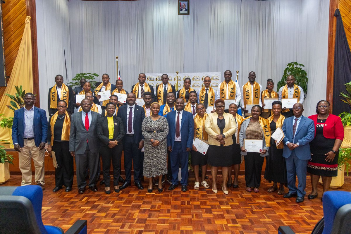 ICPAK_Kenya's tweet photo. 🎉 Congratulations to all the full and associate members inducted today!
Welcome to a new chapter of excellence, growth, and professional impact. 👏✨  #ICPAKMembersInduction25
#MayMembersInduction @PhilipKakai1 @CeoIcpak @MKinyalili @RisperOlick @CPABichanga @JohnMudany ^CA https://t.co/rPfxU2yNee