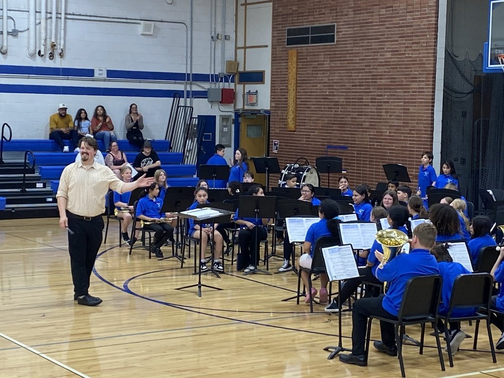 WestLibertyCSD's tweet image. The Junior Cadet Band (5th grade) and Cadet Band (6th grade) put on a wonderful performance last night!  Here are some pictures from their concert.  Stay tuned for a recording to be posted as well!  #wlcomets #middleschoolband