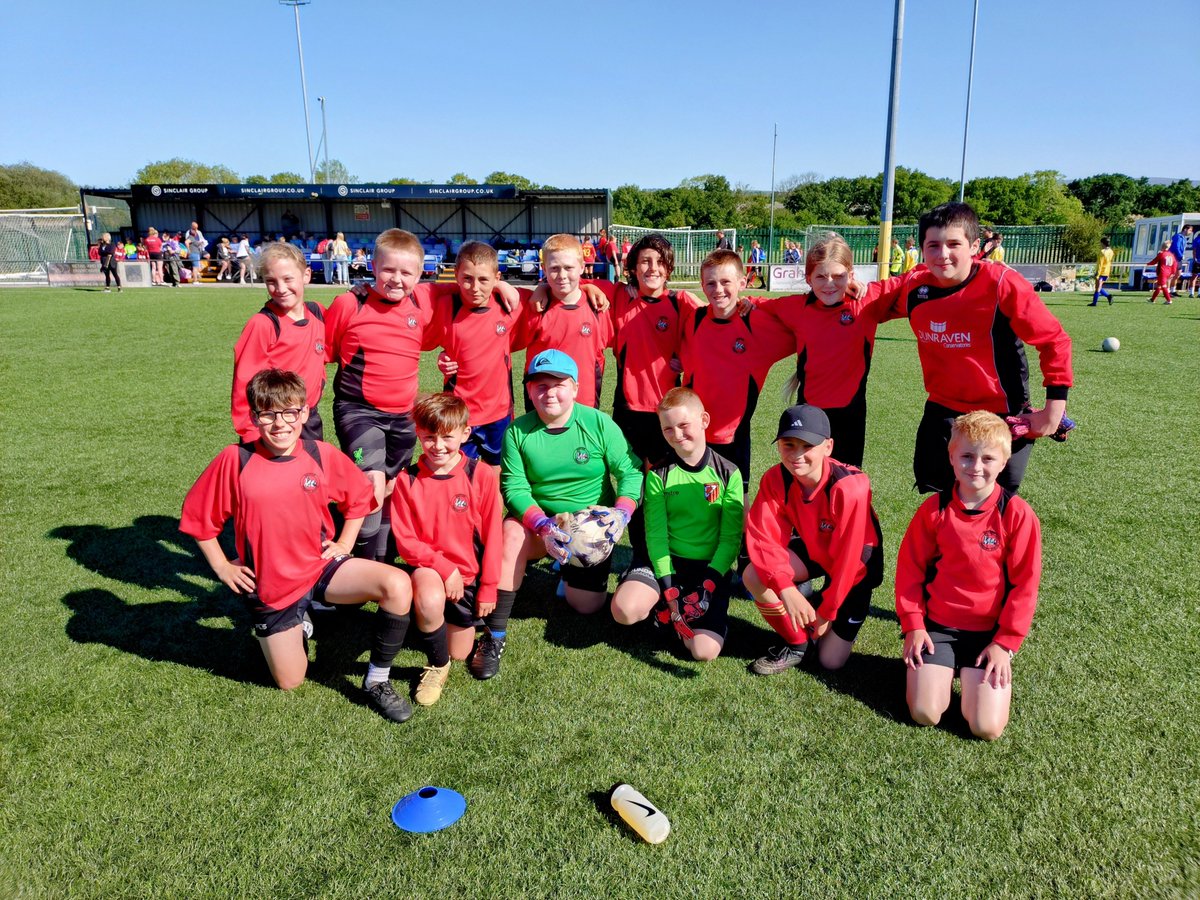 NewtonPrimary (@newton_primary) on Twitter photo Well done to both football teams today, it was great to see so many children playing sport in the sunshine. Our A team represented Porthcawl in the Apollo tournament and finished joint second in their group. <a href="/porthcawlpe/">Porthcawlpe</a> @apolloteach Da iawn 🎉 Well done to both football teams today, it was great to see so many children playing sport in the sunshine. Our A team represented Porthcawl in the Apollo tournament and finished joint second in their group. <a href="/porthcawlpe/">Porthcawlpe</a> @apolloteach Da iawn 🎉