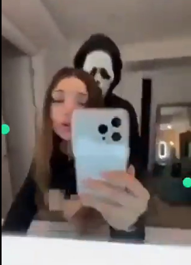 Chitrangdahsing's tweet photo. Alina Rose Leaked Latest Video
Full Video : https://t.co/YOPg0iU7A7
#alinarose #alinaroseleaks #AlinaRoseLeakVideo https://t.co/PSO4BxLlYQ