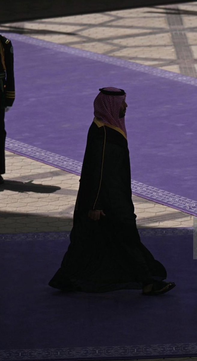 i2evb's tweet image. مد النظر وانشد هل العرف والبخص
وبتشوف ابو سلمان محد ٍ بحوله 

ياما سمعنا بدولتن تشفع لشخص
ومحمد أول شخص يشفع لدوله