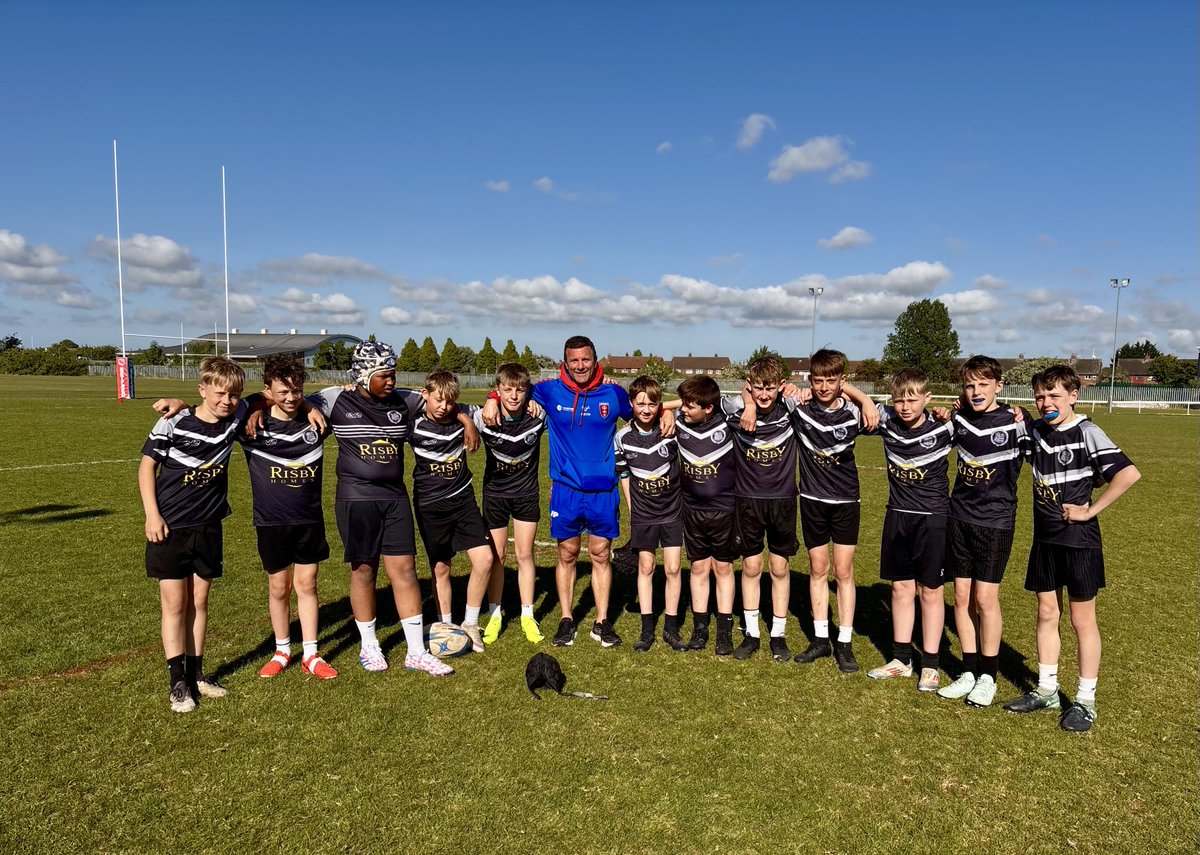 BGS yr 7 rugby players took part in in Hull KR inspired by 9’s festival this evening.  Always a great event promoting the game of rugby league.  Thanks ⁦<a href="/hullkrofficial/">Hull KR</a>⁩ and well done to the lads, superb as always and a pleasure to spend time with on a fixture🏉
