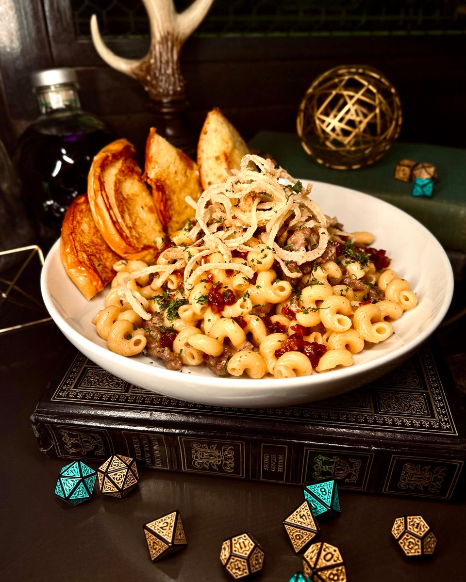 Cavatappi pasta in a cheesy alfredo hug, with seasoned ground beef, sautéed onions, garlic, crispy onions, and parsley—topped with dollops of bacon jam and a toasted garlic burger bun.

The new Scooby Doo’s Cheeseburger Cavatappi is like eating a cheeseburger with a spoon 🤤