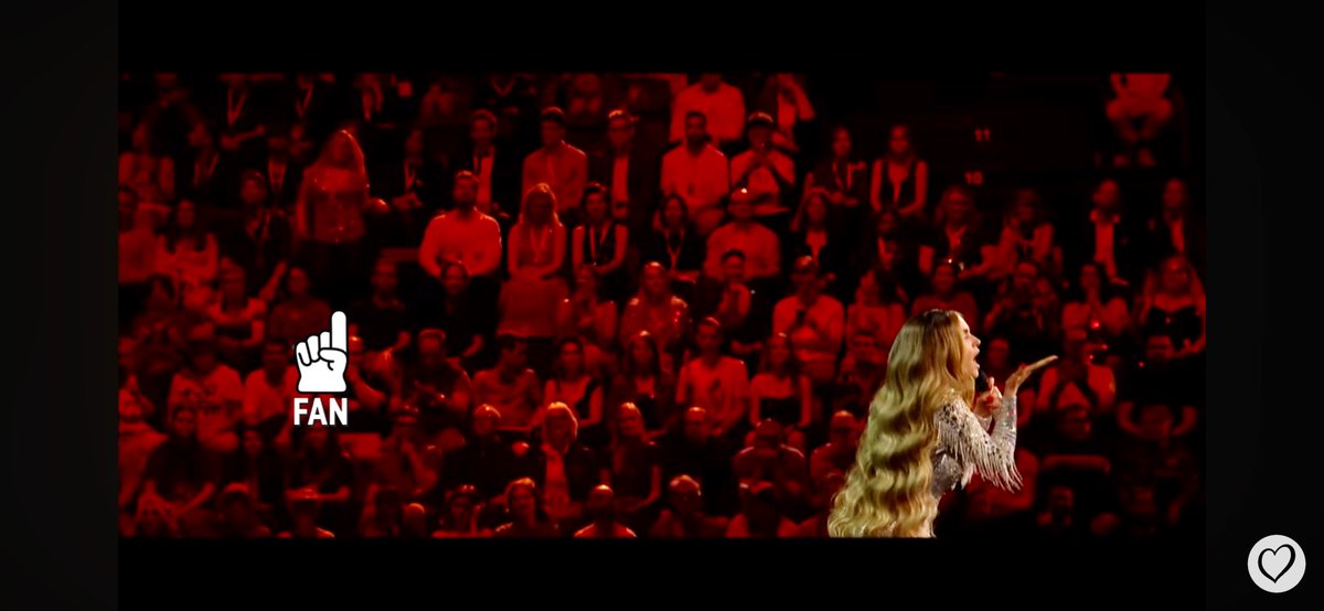 peprods_'s tweet photo. Ella es Esa Diva , la más disfrutona #eurovision https://t.co/6m6vfEwBCC