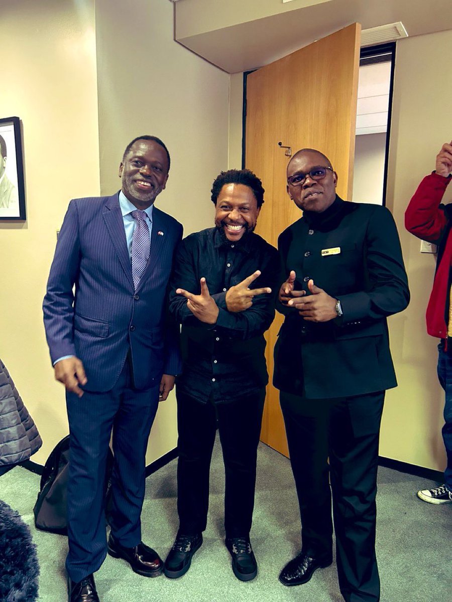 Mbuyiseni Ndlozi (@mbuyisenindlozi) on Twitter photo Lovely moment with Prof <a href="/tmarwala/">Tshilidzi Marwala チリツィ・マルワラ . 丸笑</a> former VC & Principal of University of Johannesburg and the current VC & Principal Prof Letlhokwa Mpedi on Monday just before the Politics Firs Year Class guest lecture, broadcasted by <a href="/Powerfm987/">POWER 98.7</a> - so professorial!
Making Education Fashionable! Lovely moment with Prof <a href="/tmarwala/">Tshilidzi Marwala チリツィ・マルワラ . 丸笑</a> former VC & Principal of University of Johannesburg and the current VC & Principal Prof Letlhokwa Mpedi on Monday just before the Politics Firs Year Class guest lecture, broadcasted by <a href="/Powerfm987/">POWER 98.7</a> - so professorial!
Making Education Fashionable!