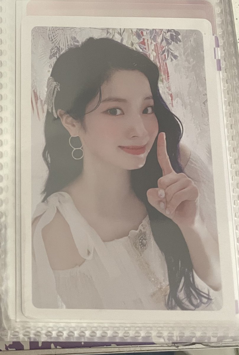 dubulacha's tweet photo. Oii gente,é com muito peso no coração que eu venho anunciar o meu drop da dahyun,caso alguém interesse é só chamar no pv https://t.co/xD4cDCZ0EW