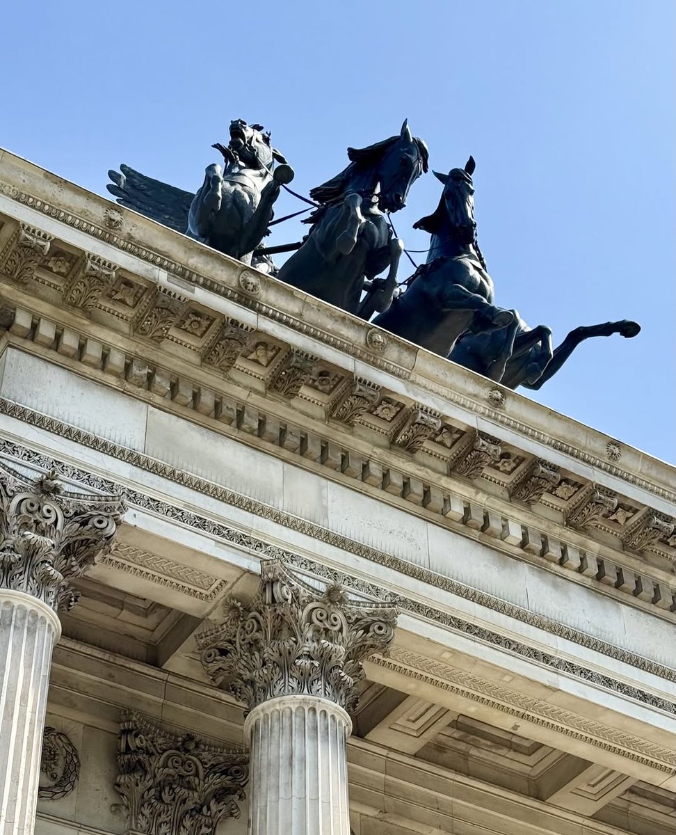 The Lanesborough (@thelanesborough) on Twitter photo Right on our doorstep, Wellington Arch presides over Hyde Park Corner as one of London’s iconic monuments. The triumphal arch is crowned by the largest bronze sculpture in Europe - the Angel of Peace descending on the Chariot of War.
<a href="/EnglishHeritage/">English Heritage</a> #VisitLondon Right on our doorstep, Wellington Arch presides over Hyde Park Corner as one of London’s iconic monuments. The triumphal arch is crowned by the largest bronze sculpture in Europe - the Angel of Peace descending on the Chariot of War.
<a href="/EnglishHeritage/">English Heritage</a> #VisitLondon