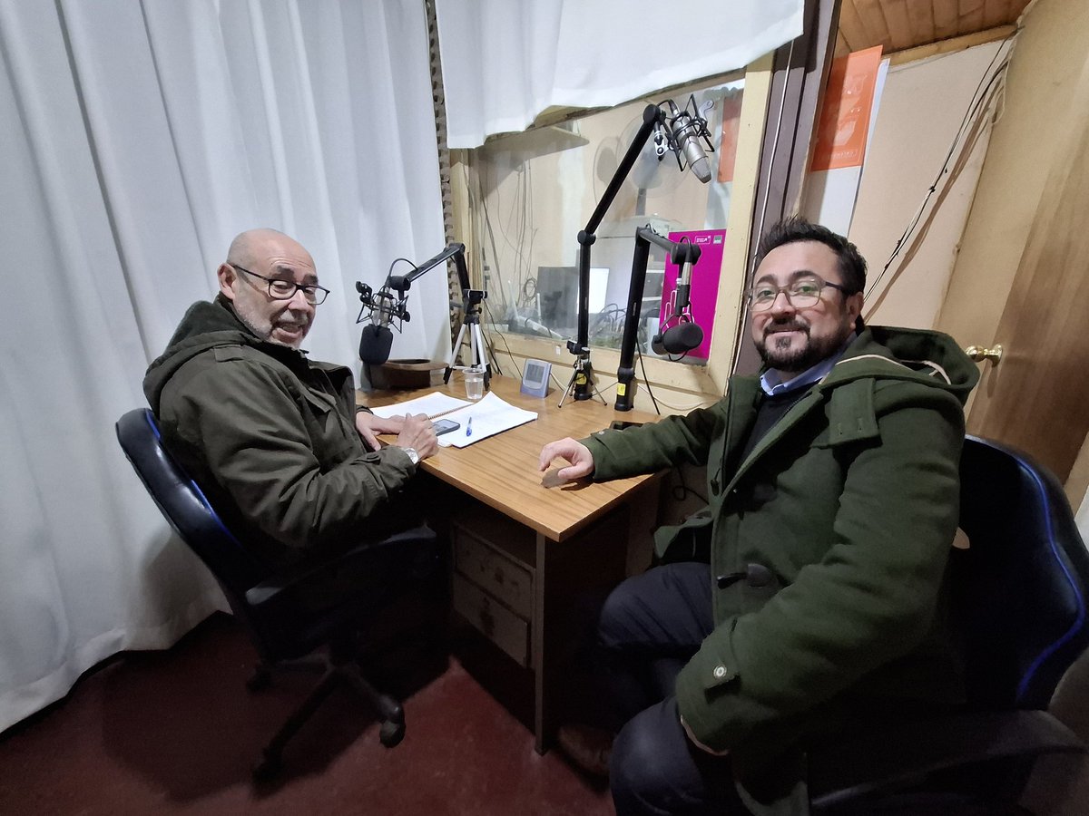 Ahora, en radio Alegría de Lolol, director regional del FOSIS #OHiggins Carlos Saravia Aravena, difunde iniciativa del programa Familias que permitió a 20 mujeres de la comuna aprender a conducir. También difunde postulaciones a los programas de emprendimiento.