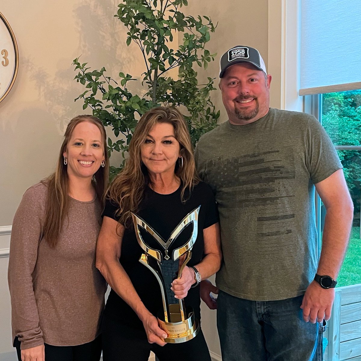 gw27's tweet photo. Team Pearl celebrated the finale of @MaskedSingerFOX with me! Thanks for being there, now and always! ❤ https://t.co/0RD3ZTpcJX