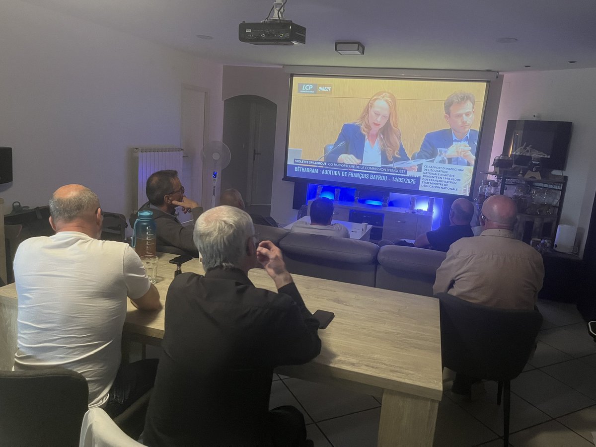 🔴 Betharram : une partie du collectif des victimes en pleine écoute de l’audition de François Bayrou. Ils seront à retrouver sur <a href="/BFMTV/">BFMTV</a> à l’issue de celle-ci.