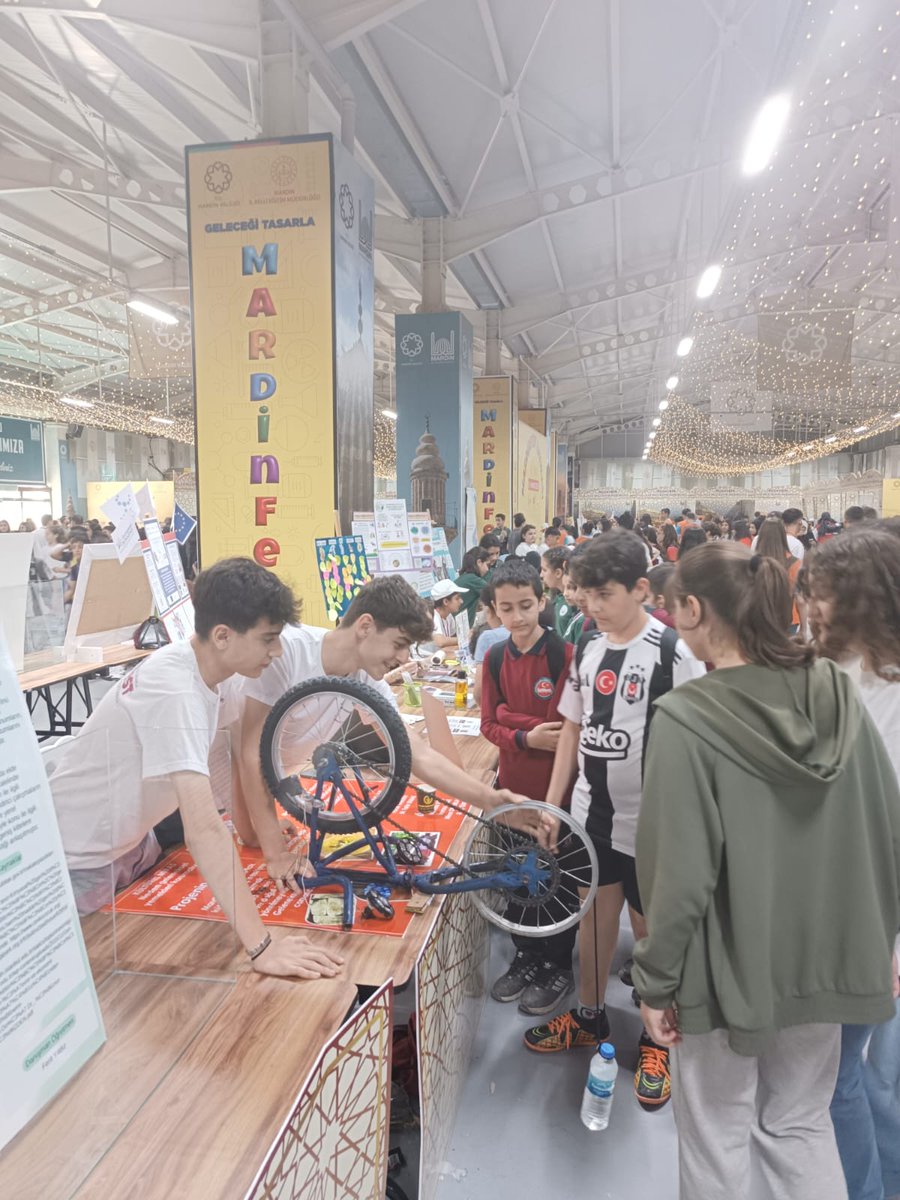 MardinFest fuarında yerimizi aldık. Emeği geçen öğrenci ve öğretmenlerimize teşekkür ederiz. 

#mardi̇nfest #kızıltepesakaryaanadolulisesi 

<a href="/tcmeb/">Millî Eğitim Bakanlığı</a>
<a href="/meb_ogm/">Ortaöğretim Genel Müdürlüğü</a>
<a href="/Mardin_Valiligi/">Mardin Valiliği</a>
<a href="/KiziltepeKymlk/">T.C. Kızıltepe Kaymakamlığı</a>
<a href="/kiziltepemem47/">Kızıltepe İlçe Milli Eğitim Müdürlüğü</a>