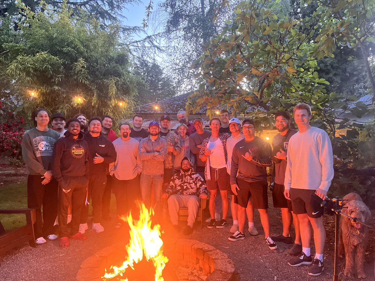 Coach Jim Craft (@coachjcraft) on Twitter photo Sr. BBQ night! Great group of dudes - Boxers!! Talented group gonna do big things!
<a href="/CoachFalc/">Ian Falconer</a> never fails behind the grill! Sr. BBQ night! Great group of dudes - Boxers!! Talented group gonna do big things!
<a href="/CoachFalc/">Ian Falconer</a> never fails behind the grill!