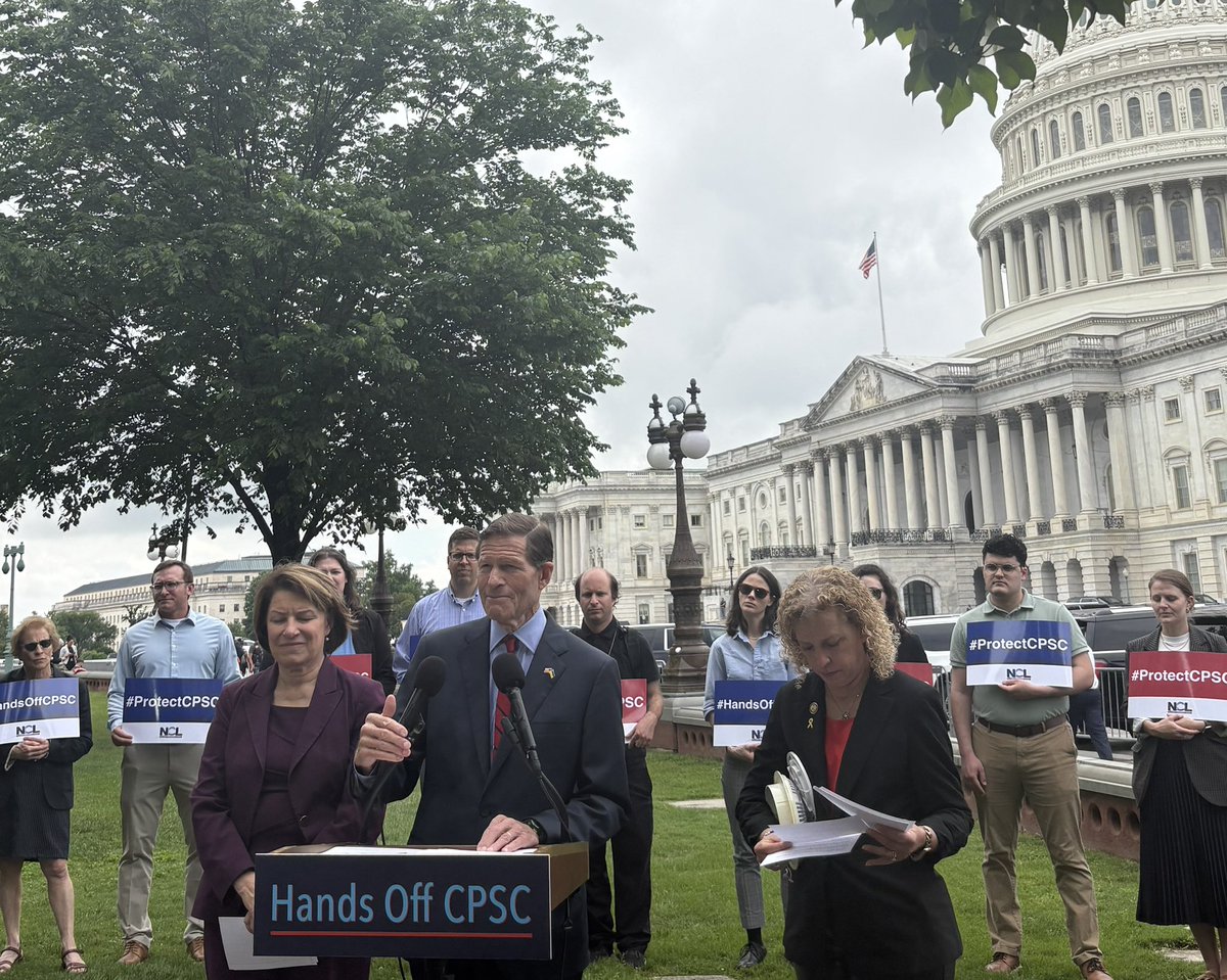 Reporting from “Hands Off CPSC” press conference on the Trump administration’s firing of the 3 Democratic members of the Consumer Product Safety Commission 🧵