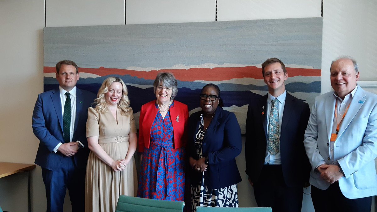 Today in Parliament at the APPG on Hospice and End of Life Care, Simon Smith one of our Heads of Wellbeing and Community Engagement, spoke about the financial impacts of living with a terminal illness and how people at end of life need more financial support.