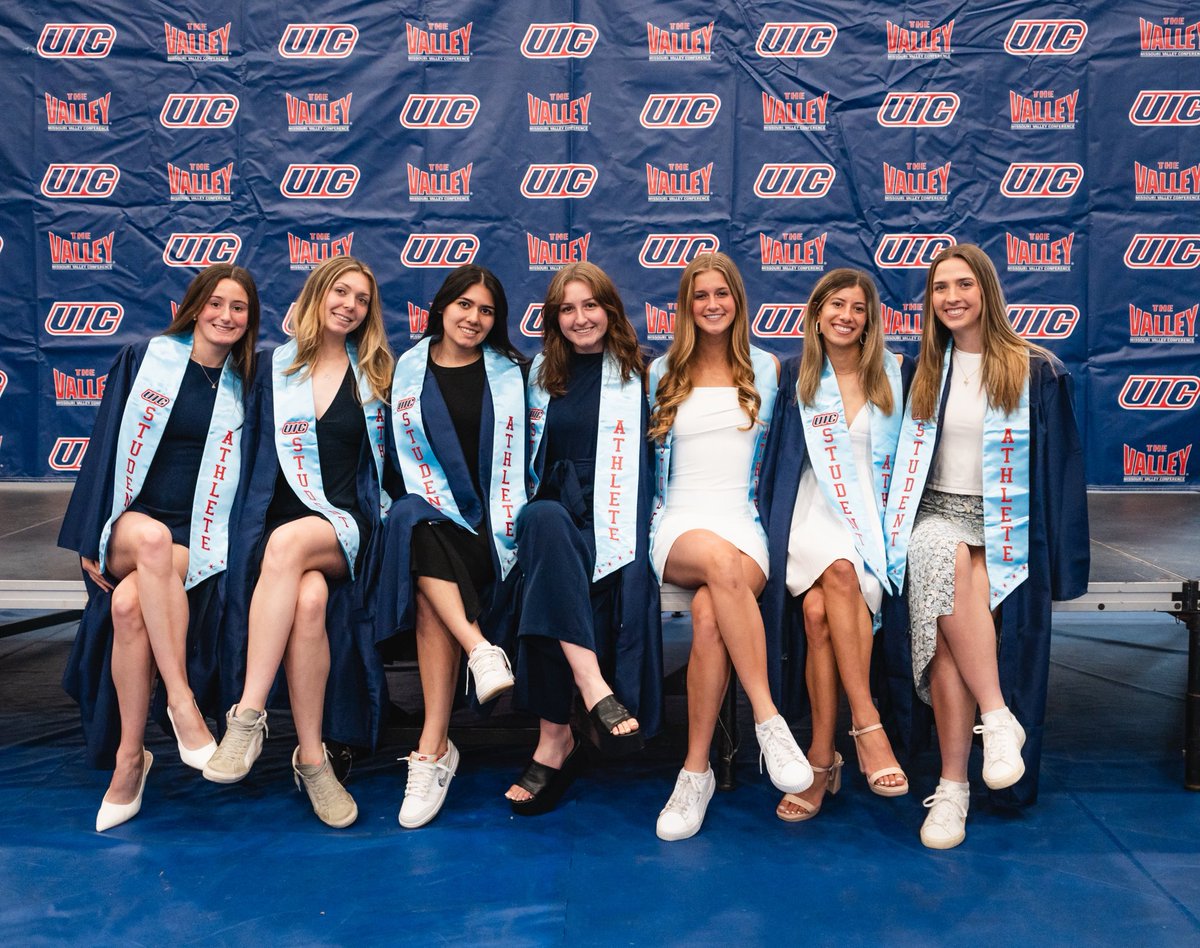 🎓 Honoring our graduated seniors!

We are incredibly proud of all you’ve accomplished. Wishing you the best as you take the next steps in your journey.