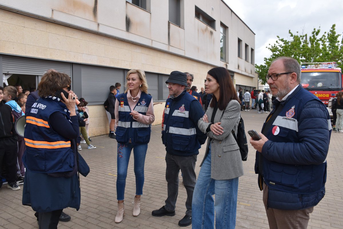 jaruiz45's tweet image. 🚁 Más de 1️⃣ 5️⃣ 0️⃣ efectivos han participado en un #simulacro de #activación del #PLATECAM en #VillanuevaDeLaJara (Cuenca) por un accidente aéreo. El #Gobierno de #CastillaLaMancha ha destacado la importancia de coordinarse para una respuesta rápida

ℹ️
castillalamancha.es/node/401718