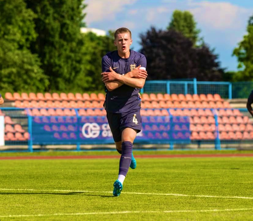 Chelsea have an incredible 6 players in the England U15s squad and they have 2 wins from 2 in the Vlatko Markovic tournament.

Reggie Watson, the captain, has bagged 2 goals and 1 assist, as a DM, including a last-minute winner free kick.

Heze Grimwade with a goal today as well.