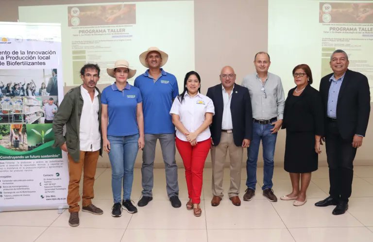 Panamá fomenta innovación en biofertilizantes
tiene  como objetivo fomentar la producción y análisis de biofertilizantes mediante el desarrollo de capacidades técnicas y en el manejo e importancia en la producción orgánica y agroecológica en beneficio del productor nacional.