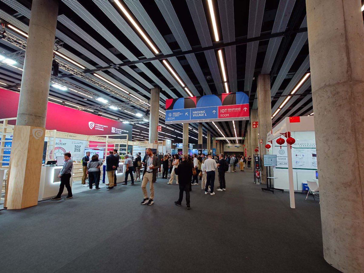 Greptime's tweet image. 🎁 Visit our @IOTSWC booth(#GreptimeDB) at #Startup Pavilion!

Get FREE exclusive GreptimeDB swag:
✅ Limited-edition stickers
✅ Fun fridge magnets
✅Quirky socks

Just chat with us about #IoT/#Database topics for SWAG!

Final hours in Barcelona! 
📅 May 15

#IoTSWC #TechSwag