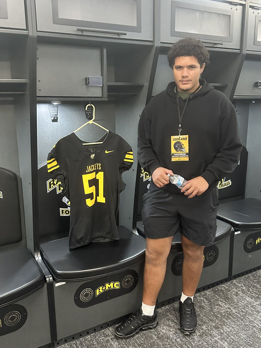 Thanks for the invite <a href="/RMCfootball/">𝗥𝗔𝗡𝗗𝗢𝗟𝗣𝗛-𝗠𝗔𝗖𝗢𝗡 𝗙𝗢𝗢𝗧𝗕𝗔𝗟𝗟</a> had a great time <a href="/CoachMSzymanski/">Matt Szymanski</a> and Coach Arruza 
<a href="/CoachE_Morman/">Eric Morman</a>