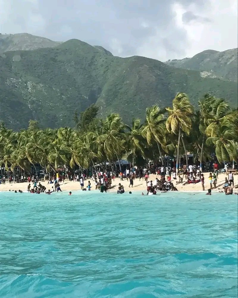 Makay_Hayti's tweet photo. ❤️ 😍🇭🇹

Plezi ki ale yo https://t.co/1XUtQIqW3Z