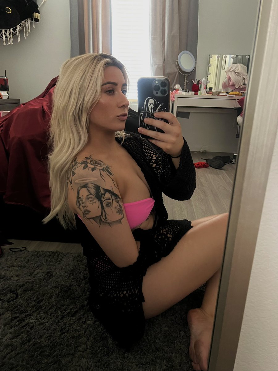 foxbbcroissant's tweet image. #promotwt ₊˚⊹

— old, horror/whore, LV
— NEED Valorant friends!! ✨
— Nothing Nowhere, Superheaven, The Cure, Type O Negative 
— discord/twitch - foxbabycroissant

♡ / ↻ to be moots | mdni |

#gamingtwt