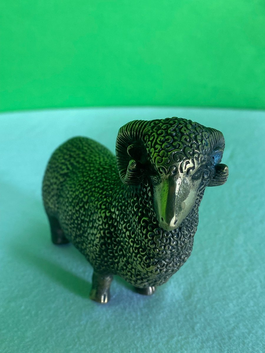 GlobalGstore's tweet photo. Check this previously sold 👀 Vintage Brass Sheep Statue
https://t.co/cs2hNfNnJS
#brass #brasssheep #decor #globalgalleries #follow4follow #like4like https://t.co/TnfIrY01sj
