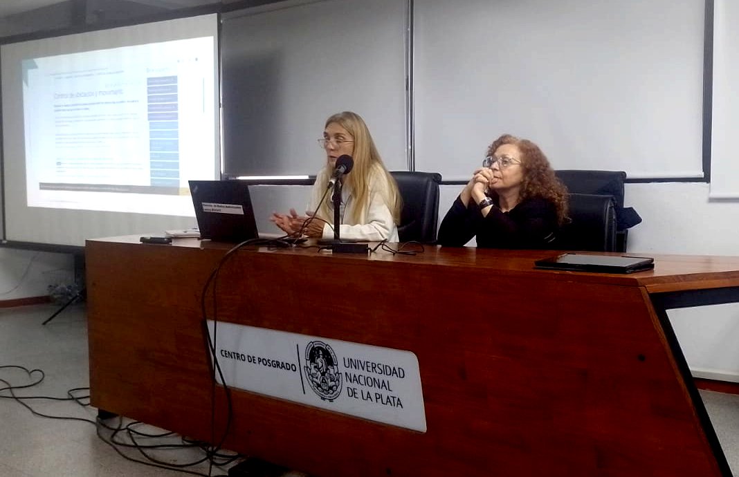 📚 Hoy se realizó la segunda clase del curso de Digitalización en el ámbito Universitario.
En esta jornada se trabajaron los Módulos 2 y 3:
🔹 Preservación digital, a cargo de Gonzalo Luján Villarreal
🔹 Conservación de objetos físicos, con Marcela Andruchow y Myriam Hara