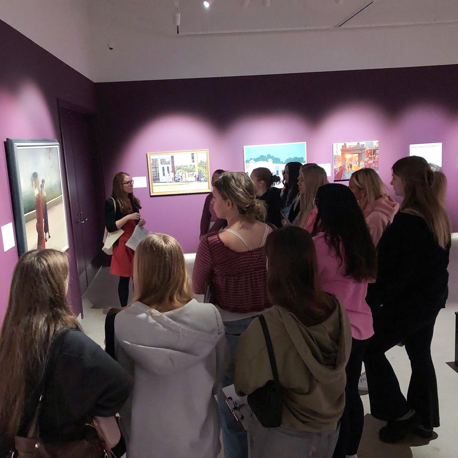 MCAmustangs's tweet image. The MCA Studio Artists took their creativity on the road with a visit to the Cafesjian Art Trust Museum in Shoreview — soaking up inspiration, bold ideas, and a whole lot of amazing art!

#MCAmustangs #MCAupperschool #MCAart #MCAexplorers