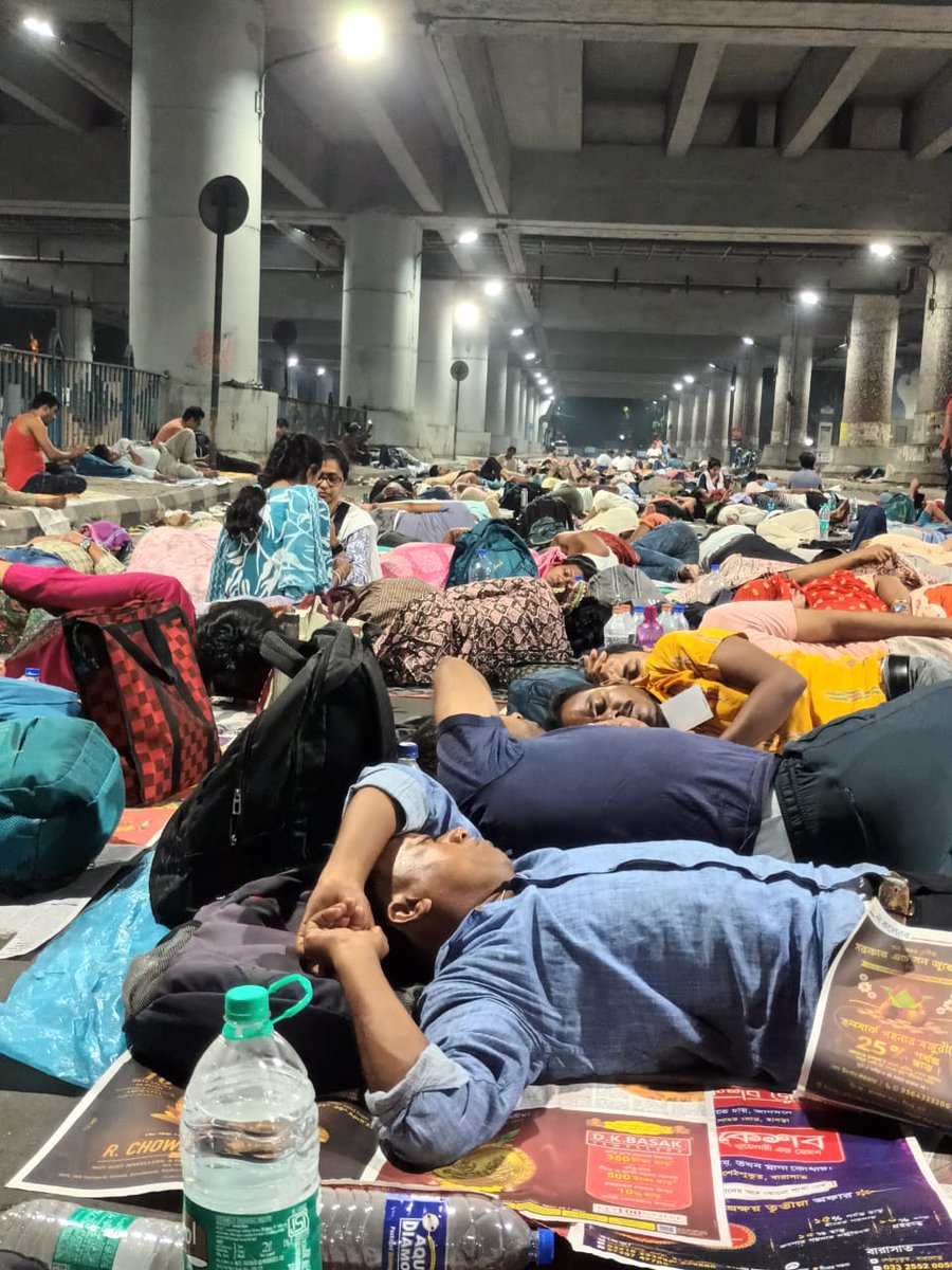 souravhalder31's tweet image. #SaveUntaintedTeachersWbssc2016
We are Untainted teachers, please save our life. 
@rashtrapatibhvn