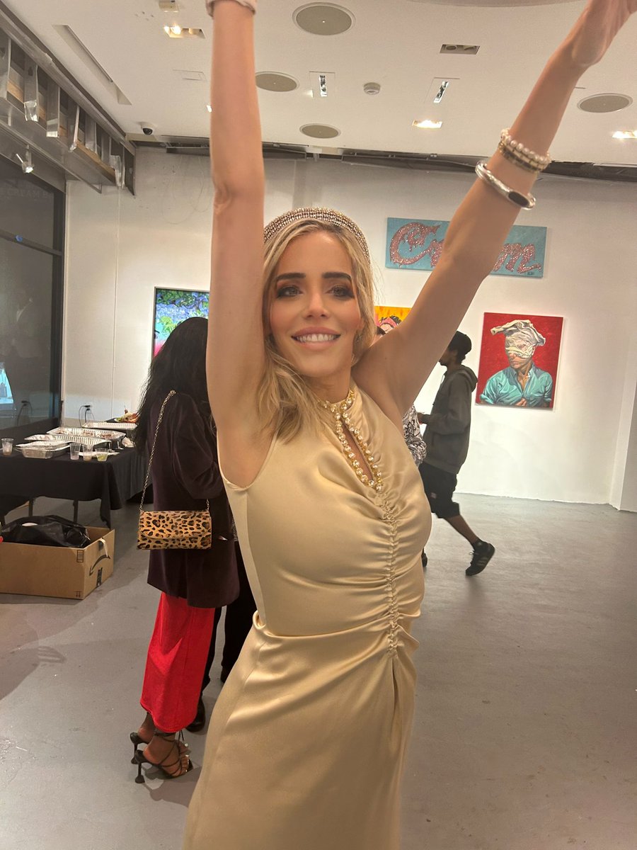 Sarah Pustilnik tweet media