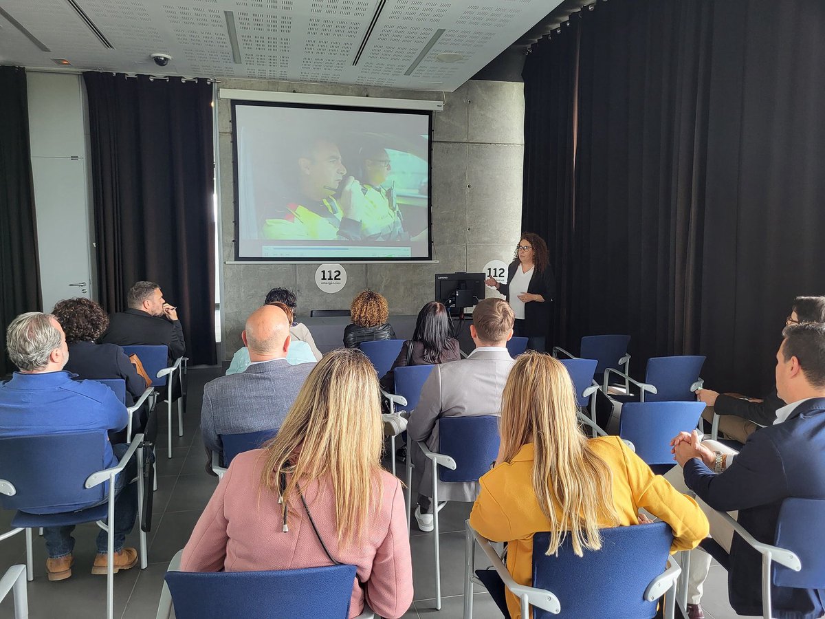 Avui, diputats de la Comissió d’Interior han visitat el 112 de Reus. Al tram final, hem traslladat les nostres demandes: precarietat, estrès i mala gestió no poden marcar un servei essencial. El 112 ha de ser públic i digne. #112EnLluita #InternalitzacióJa