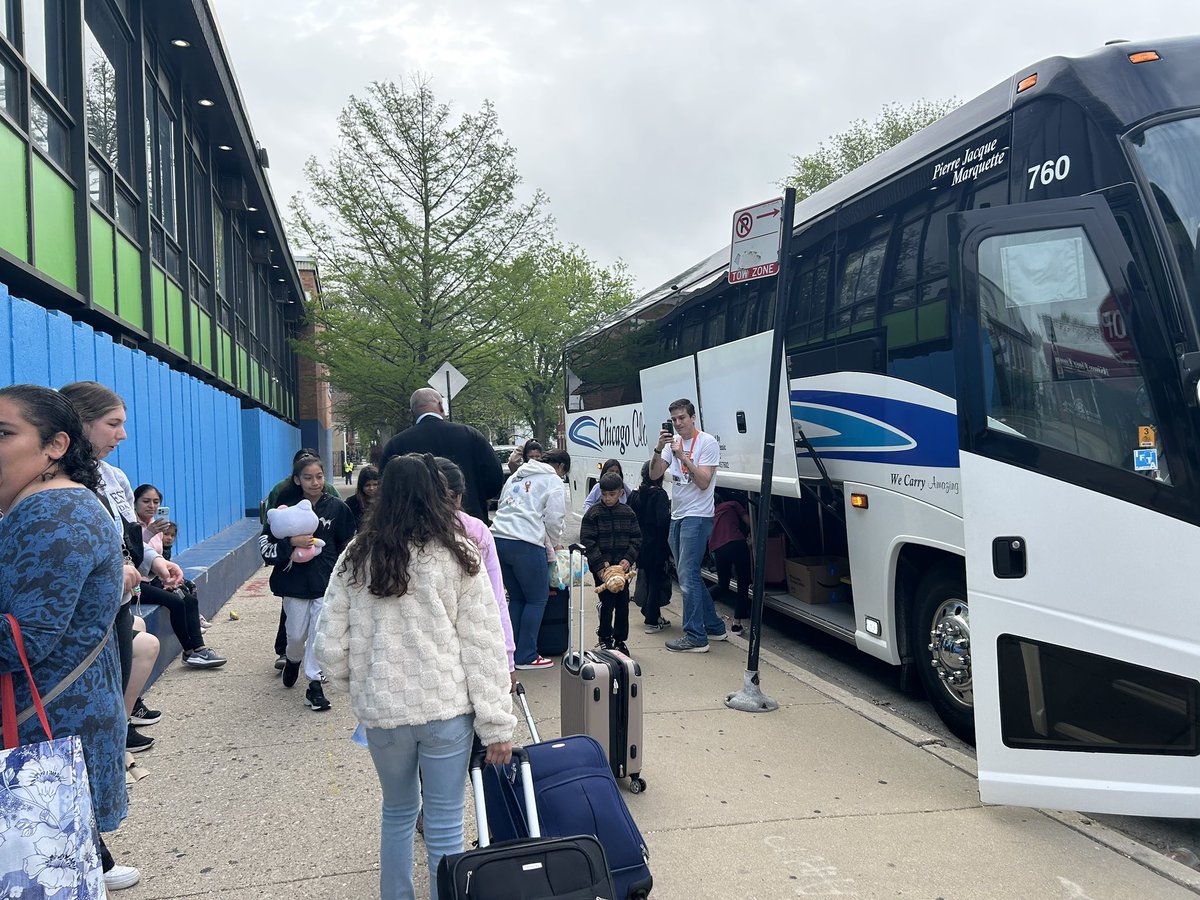 CpsSpry's tweet image. Spry students are off on their outdoor education adventure this morning! 🚌🌲⛺ Wishing them a week full of learning, laughter, and unforgettable memories in the great outdoors! 🌞📚✨#OutdoorEd #WeAreSpry