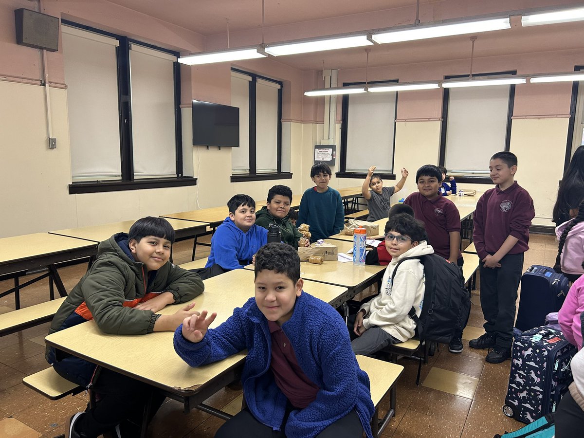 CpsSpry's tweet image. Spry students are off on their outdoor education adventure this morning! 🚌🌲⛺ Wishing them a week full of learning, laughter, and unforgettable memories in the great outdoors! 🌞📚✨#OutdoorEd #WeAreSpry